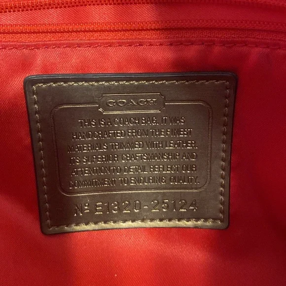 COACH Authentic Polka Dot Poppy Watercolor Tote Bag & Matching Small Wristlet - Picture 7 of 16